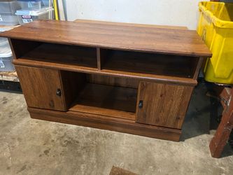 Miscellaneous pieces of furniture. $10 each.