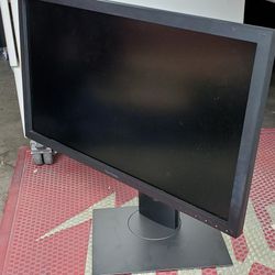 Viewsonic 24" Monitors With Dell Stands