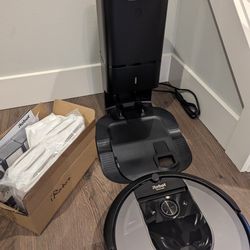 iRobot Roomba i8+ Wi-Fi Connected Robot with Automatic Dirt Disposal