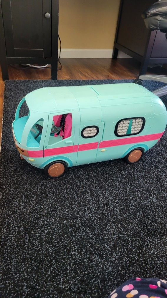 LOL camper And Doll Bundle