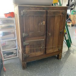 Early Antique Knickerbocker Ice Box