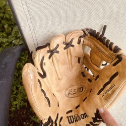 Baseball Glove: Wilson A500