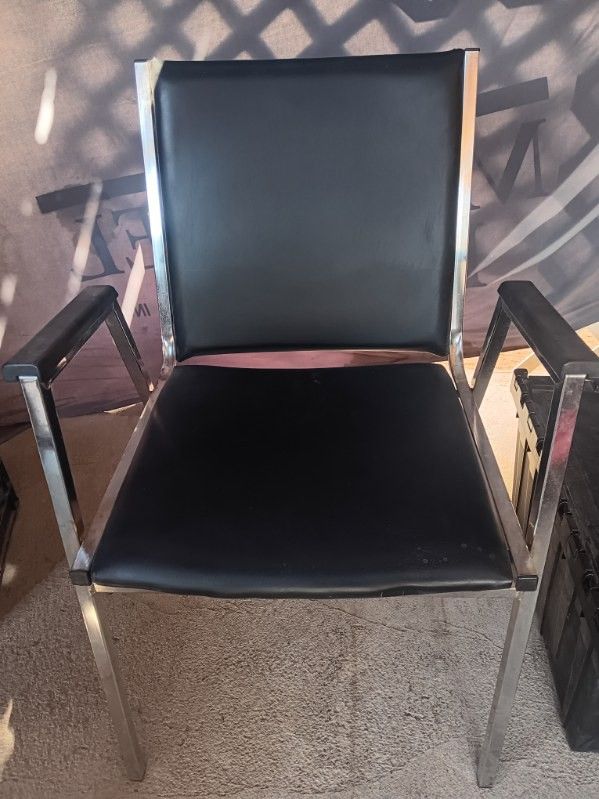 Black And Chrome Double Arm Vinyl Sitting Office Desk Chair