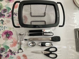 6 Kitchenaid Black Expandable Colander Strainer Over Sink Scoop Tongs Can Opener