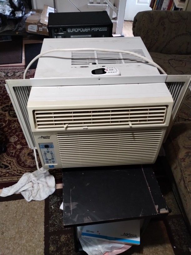 12000 BTU Air Conditioner