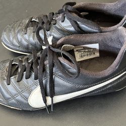 Nike Kids Youth Soccer Cleats - Size 3.5