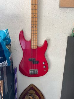 Bass guitar