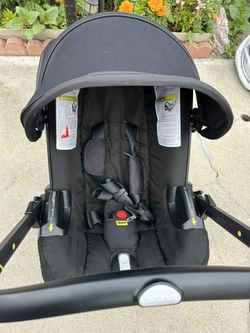 Doona Stroller Almost Brand New (fully Authentic )