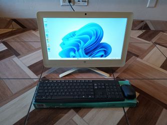 HP 20-c020-all in One-AMD-E2-7110-8gb ram-128gb HD SSD solid good for stud-ents offic-es bu-sinesses.