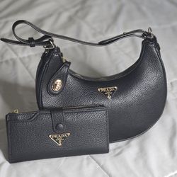 Crossbody purses