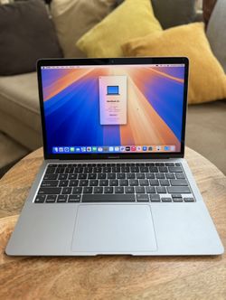 MacBook Air M1 13-inch 2020 - 256GB, 8GB, Silver Gray