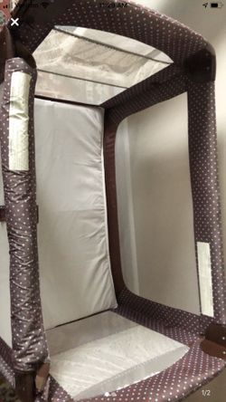 Arms reach co-sleeper adjustable to set baby beside ur bed and also can be a play pin when older