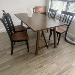 Dinning table with 4 chairs