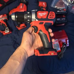 Milwaukee tools for sale/ Herramientas Milwaukee a la venta