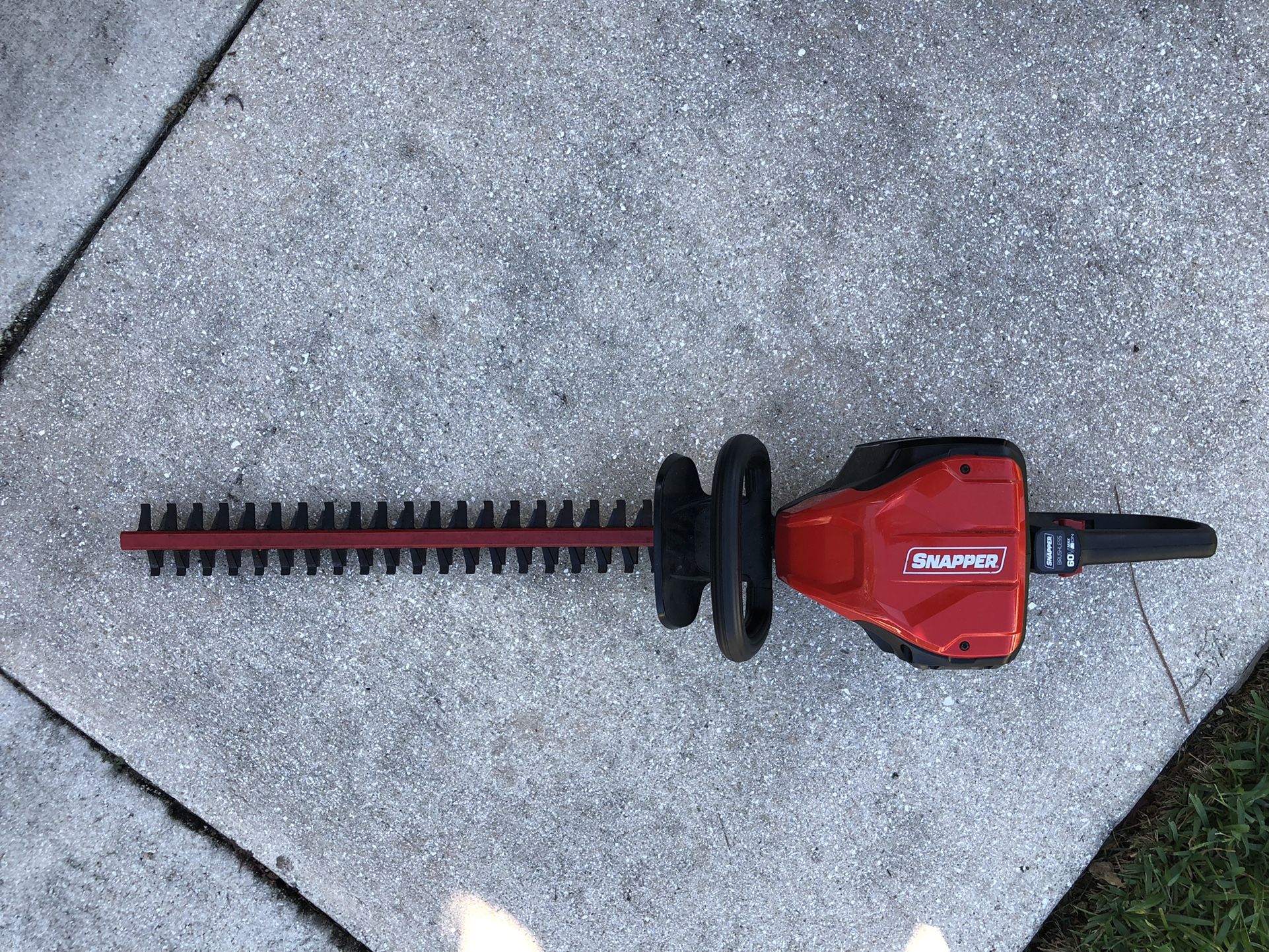 Snapper 60V Lithium Ion Battery Hedge Trimmer