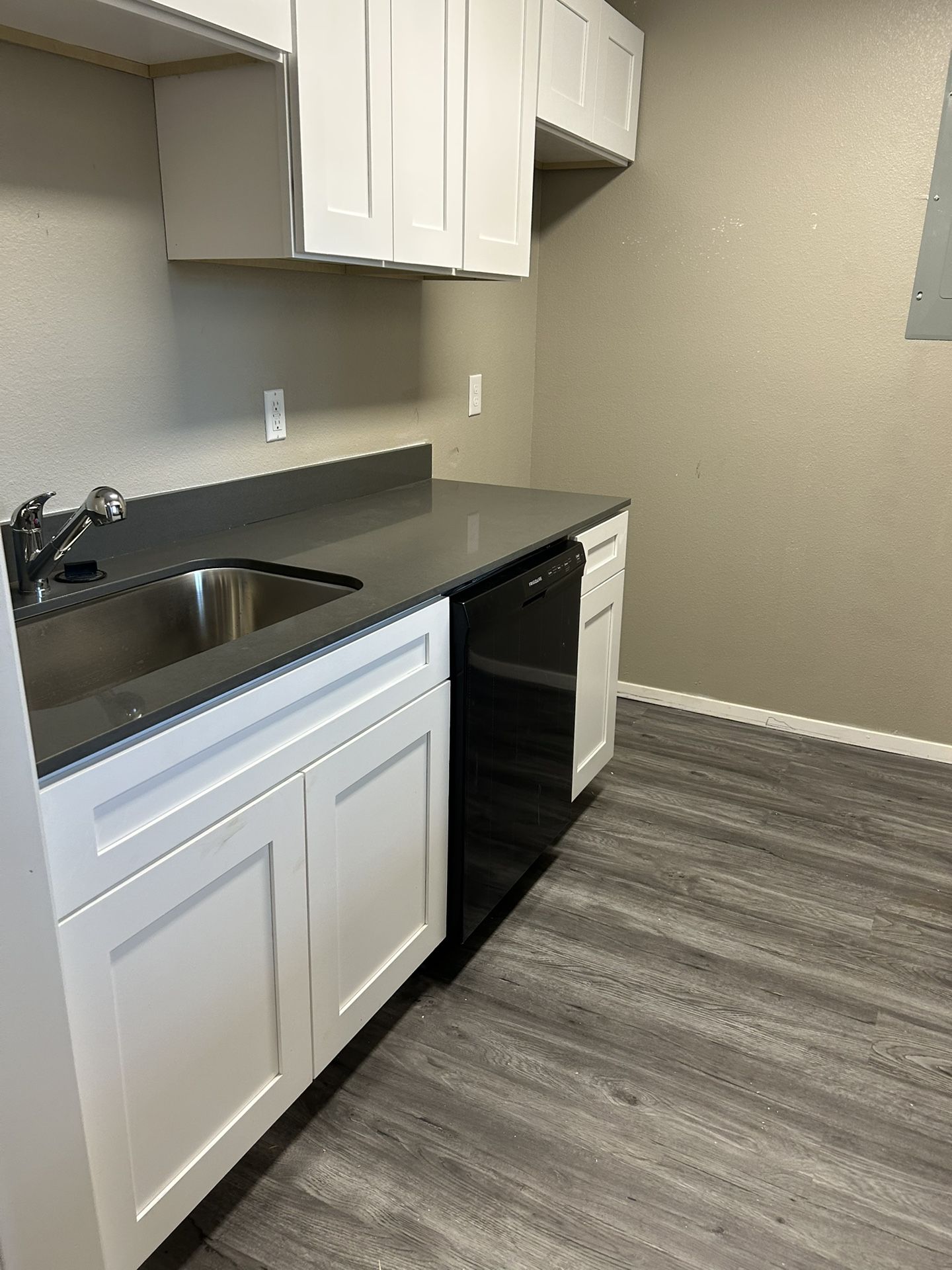 Kitchen And Bathroom Cabinets