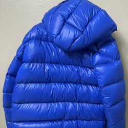 Moncler Puffer Jacket In blue Size 4 