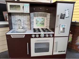 Kid Kraft play kitchen