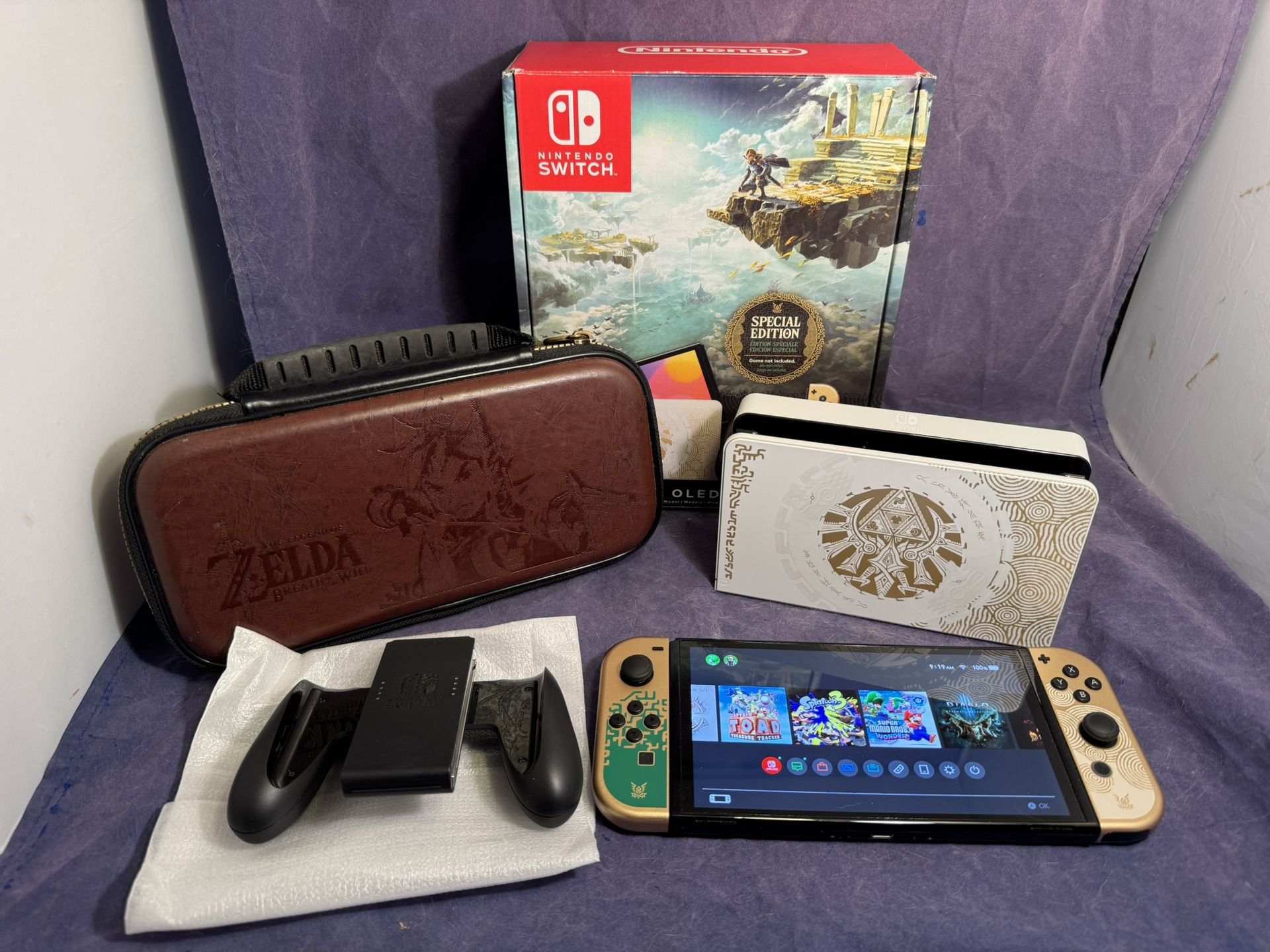 Nintendo Switch OLED Zelda Special Edition