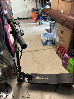 Kids motorized scooter