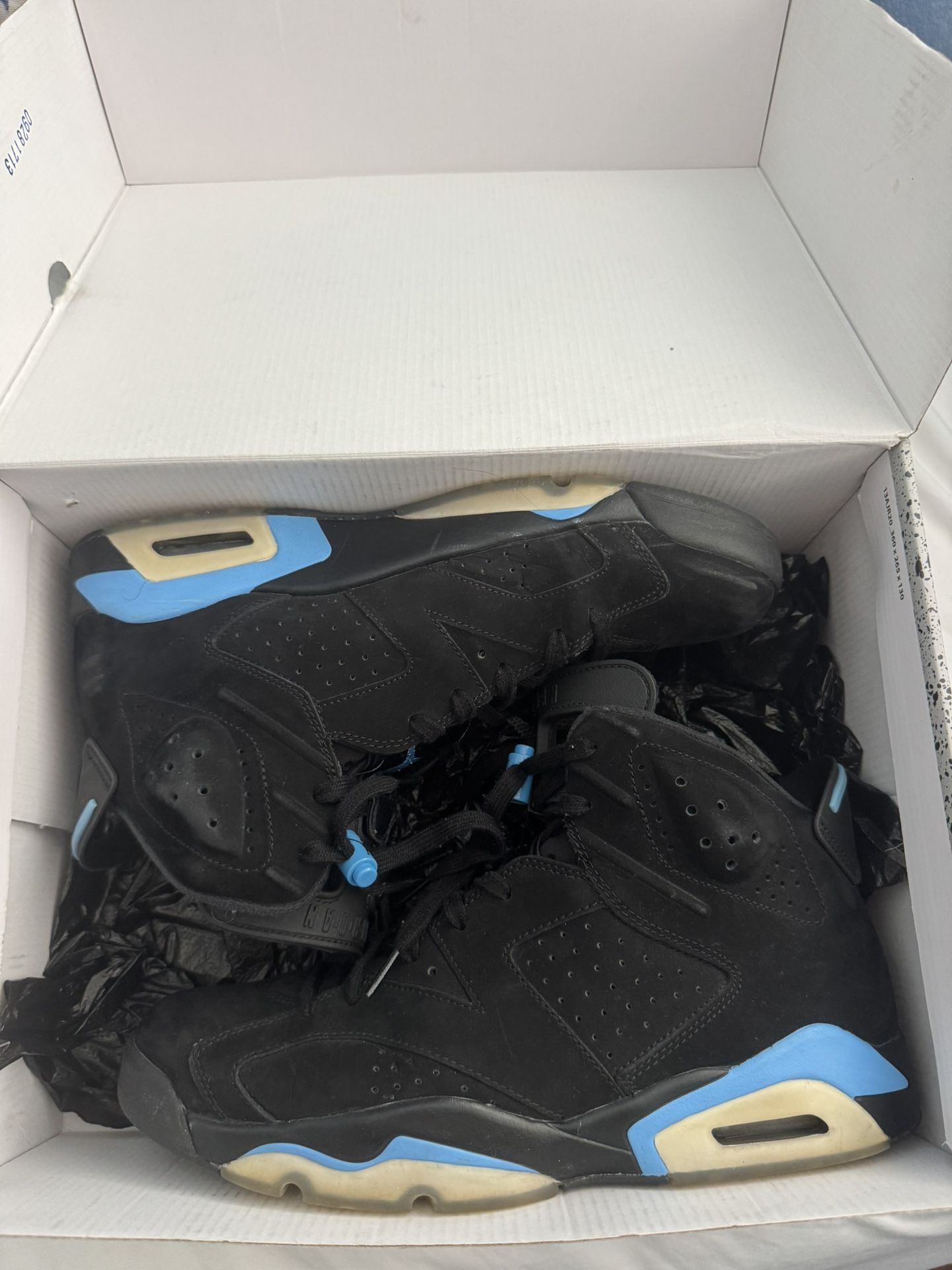 Jordan 6 UNC