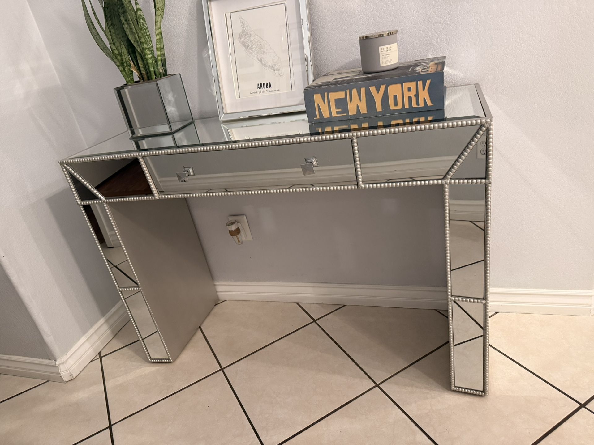 Console mirror Table
