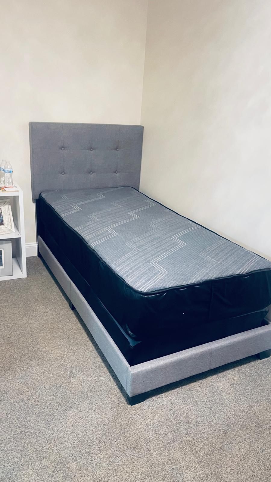 Twin Full Queen King Size Mattress, And The Boxspring For Sale..!!