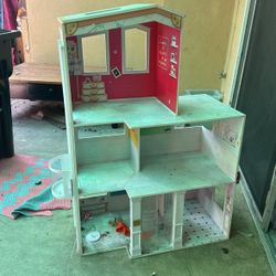 Doll House 