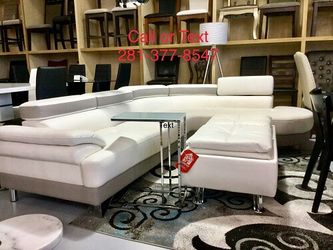 SECTIONAL CONTEMPORARY WHITE COLOR AND GRAY ROUND CHAISE