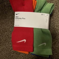 NIKE SOCKS - Brand New