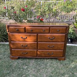 Classic Wood Dresser 9 Drawers