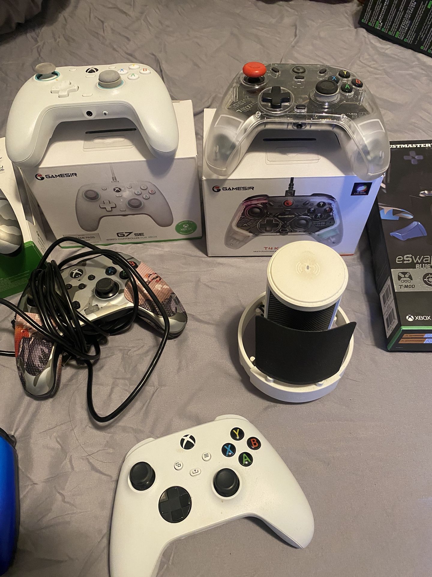 Xbox Controllers And Mic