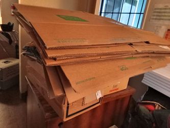 7 clean cardboard boxes