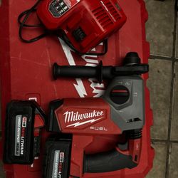 Milwaukee M18 Fuel 1” Sds Plus Rotary Hammer Kit