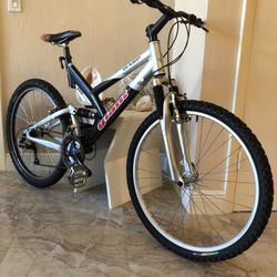 GIANT FULL SUSPENSION  !!!