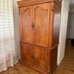 Solid wood Armoire