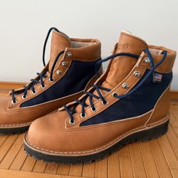 Danger Light Women’s 9.5 Hiking Boot
