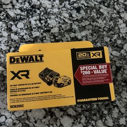 Dewalt 20 Volt Maximum XR 5.0 Ah Battery Pack And Charger
