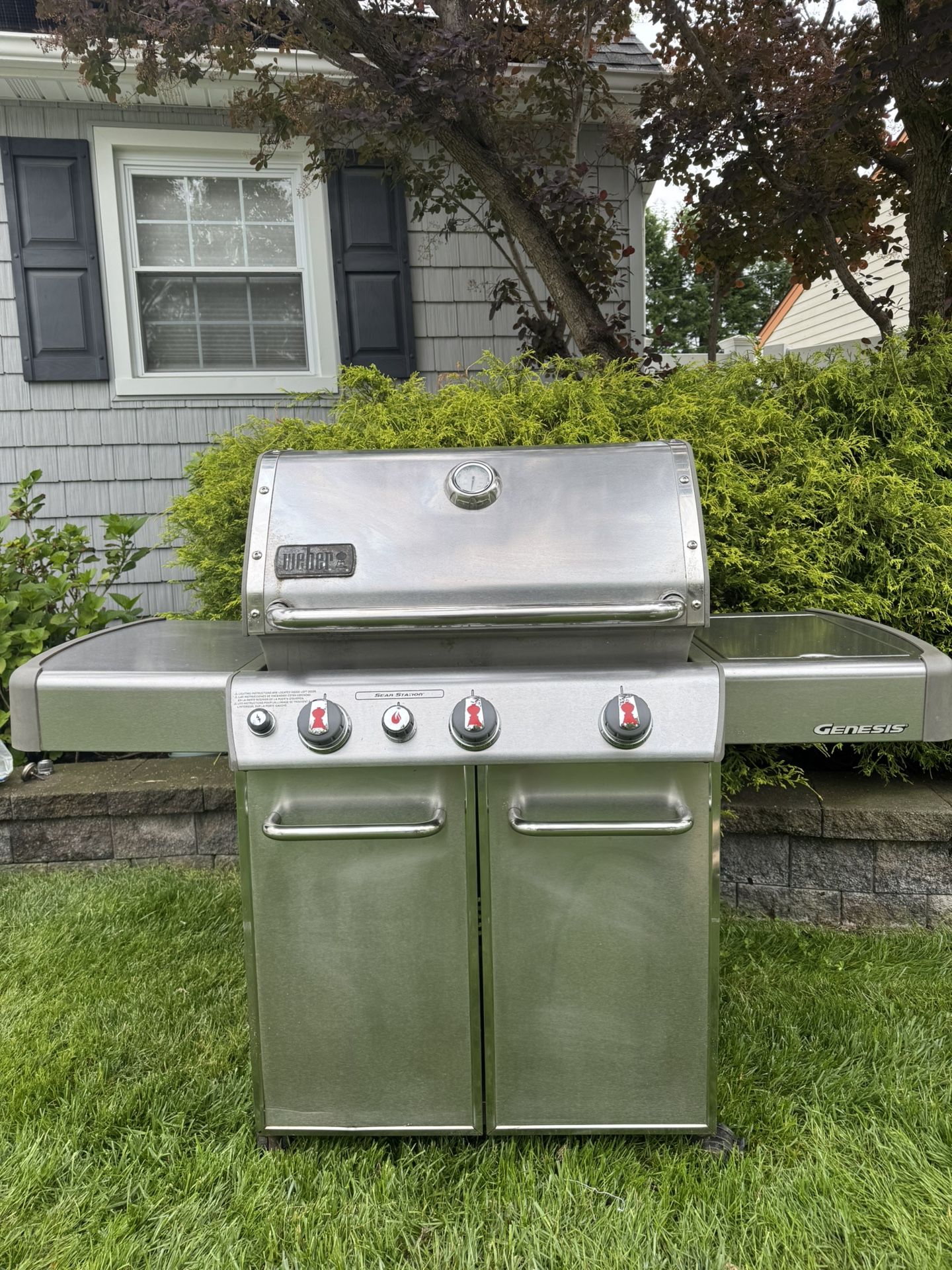 Weber Genesis S-330 Stainless Steel Propane Bbq Grill