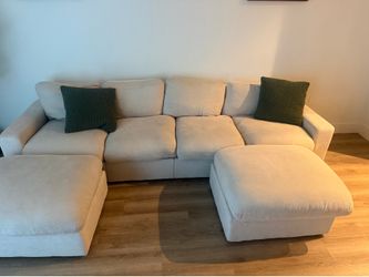 Sectional w/ 2 ottomans