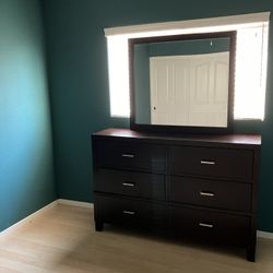 Espresso color dresser/mirror 