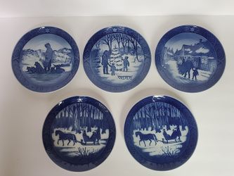 Set of 5 Royal Copenhagen Christmas plates 1970's-1980’s