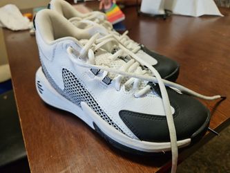 Boys 3.5 Shoes