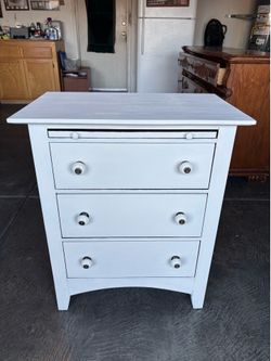 Solid Wood Dresser With 3 Drawers With Writing Board