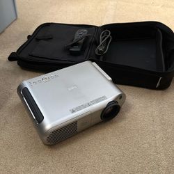 Toshiba Projector 