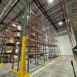 Used pallet racks beams uprights wire decks