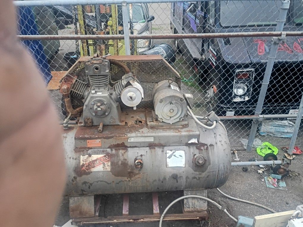 100 Gallon Falcon Air Compressor 300 Obo