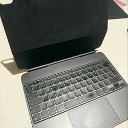 Apple Magic keyboard For iPad 13 M4