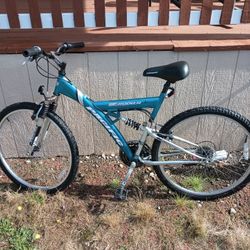 Pacific se2000r Mountain Bike