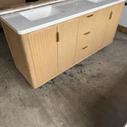 Bathroom Counter/sink